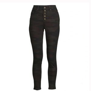 Women's Button Fly High Rise Curvy Jeans